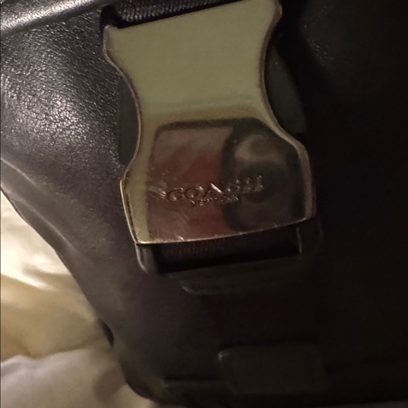 Coach Men's Black Leather Bag with hang tag. - Picture 6 of 12